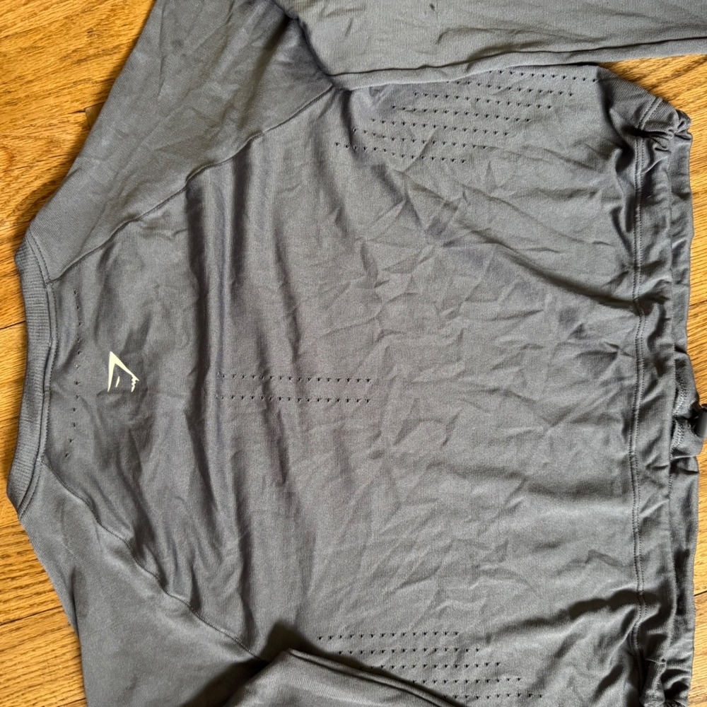 Gymshark Breeze Lightweight Seamless Long Sleeve Crop Top Grey XS - Picture 4 of 9